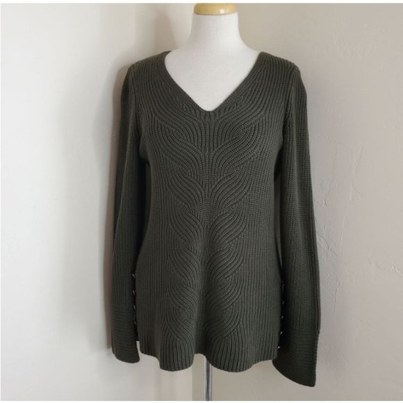 NWT Sonoma cable knit sweater Size M dark army green nautical anchor buttons - Picture 3 of 5